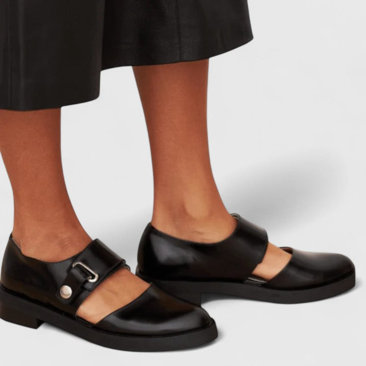 GOLDIE / CLASSIC FLATS