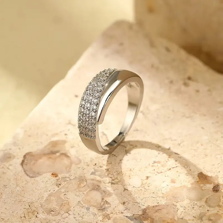 CHERYL / ELEGANT RING