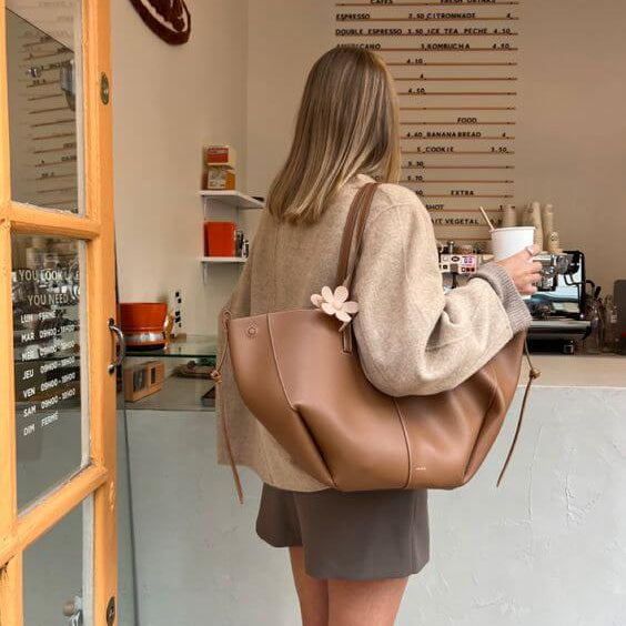 GWENDOLYN / SHOULDER TOTE